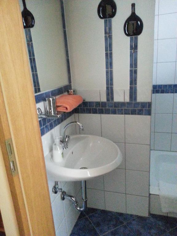Alte Rathausschaenke - Hotel Garni Ганн. Мюнден Номер фото