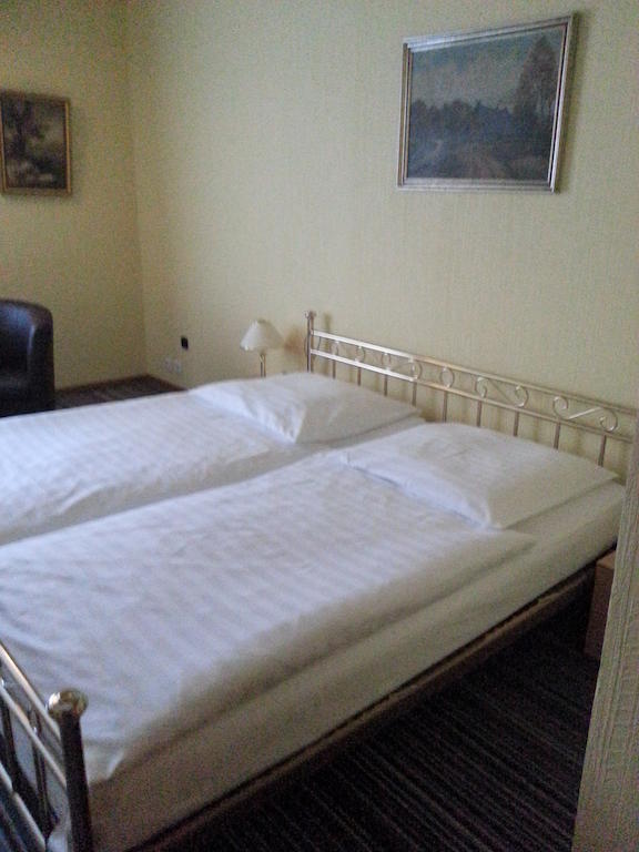 Alte Rathausschaenke - Hotel Garni Ганн. Мюнден Экстерьер фото